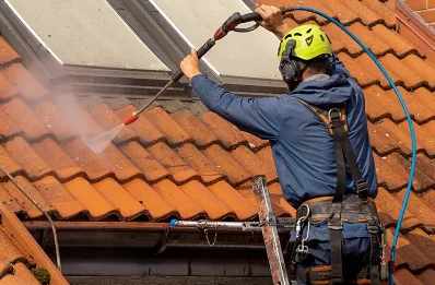 Démoussage et hydrofuge de toiture à Hermonville